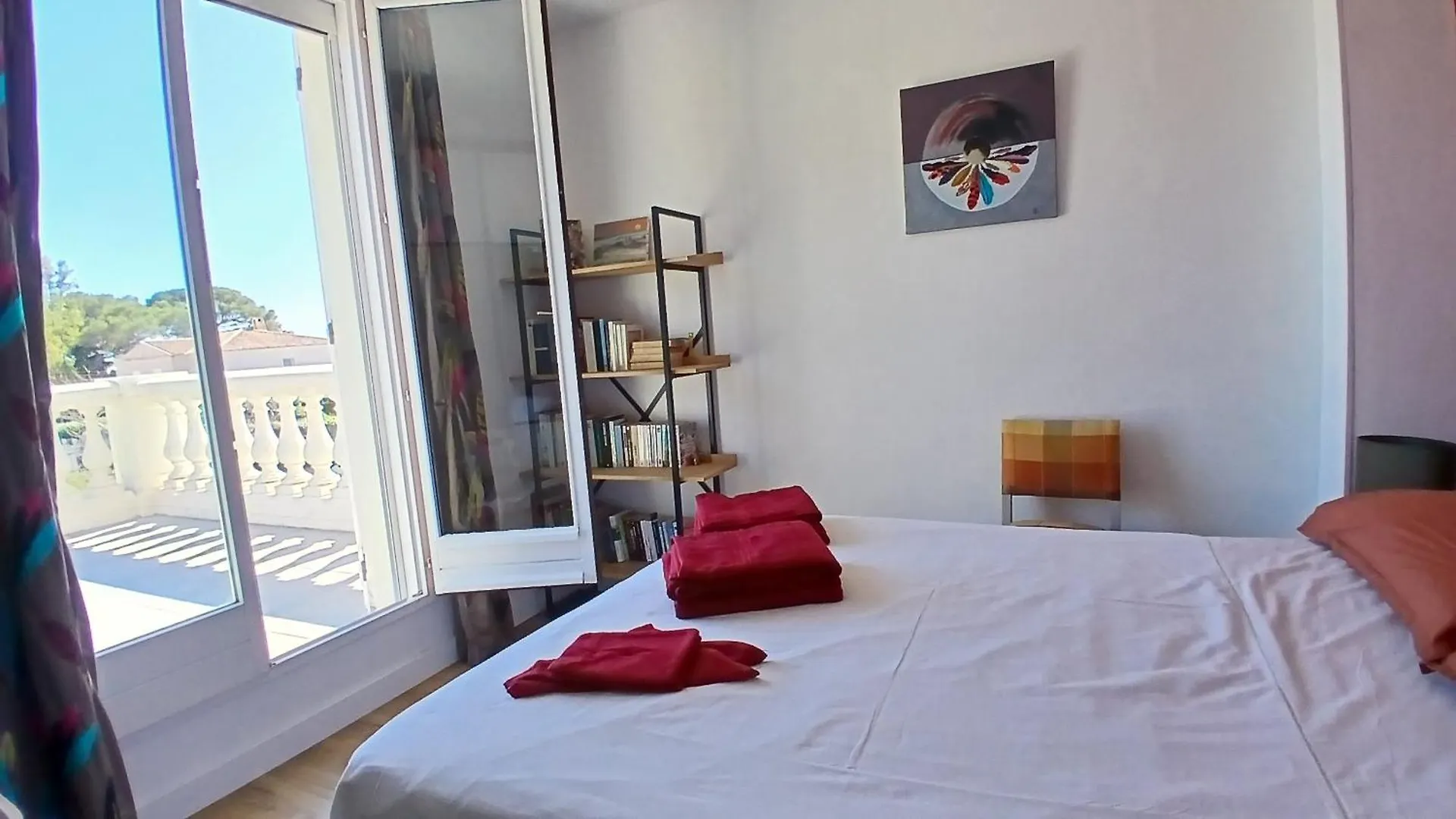 Villa Iris, Climatisee Avec 4 Chambres Et Piscine A Boulouris Sur Mer Saint-Raphael  Saint-Raphael (Var)