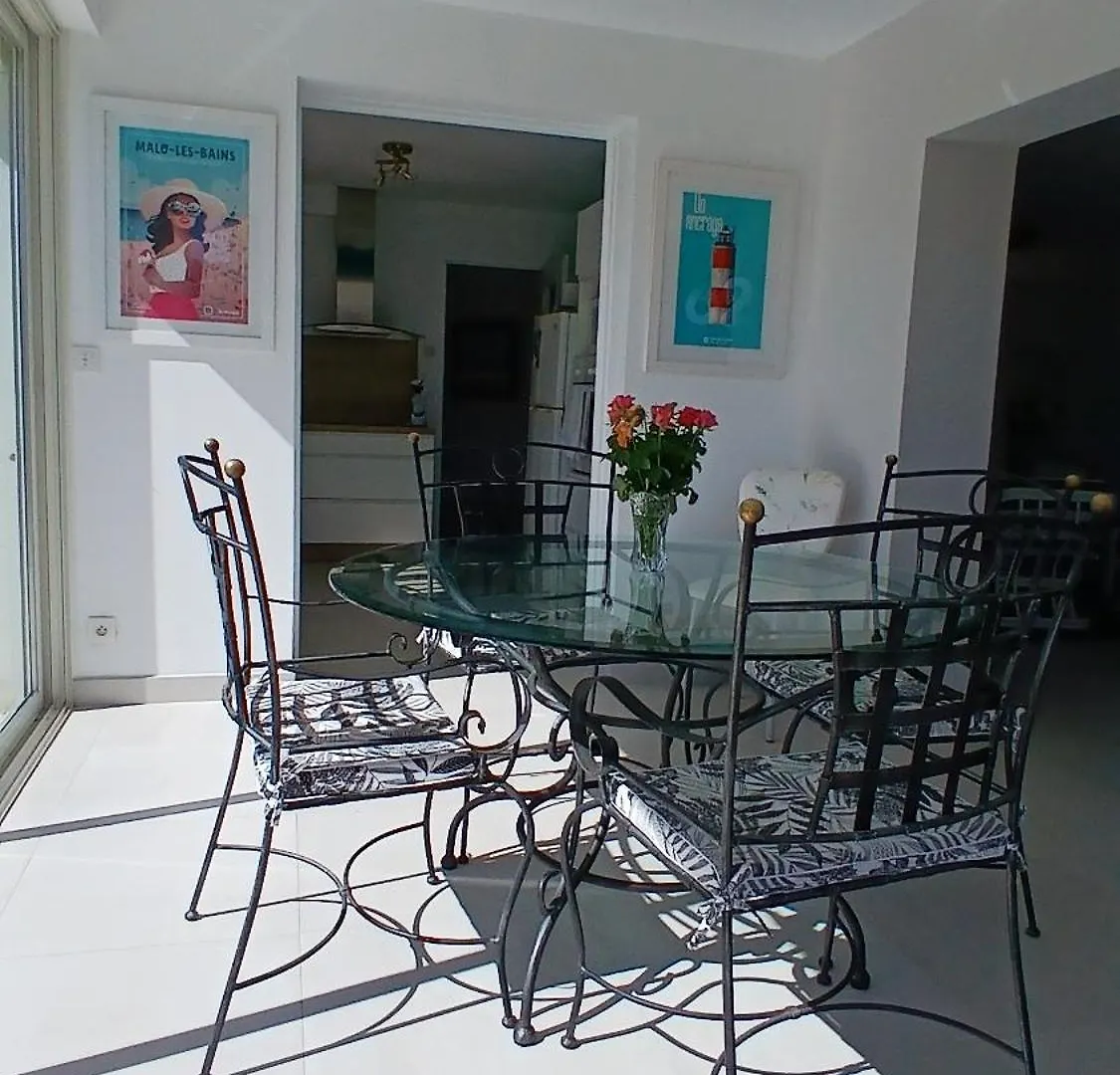 Villa Iris, Climatisee Avec 4 Chambres Et Piscine A Boulouris Sur Mer Saint-Raphael