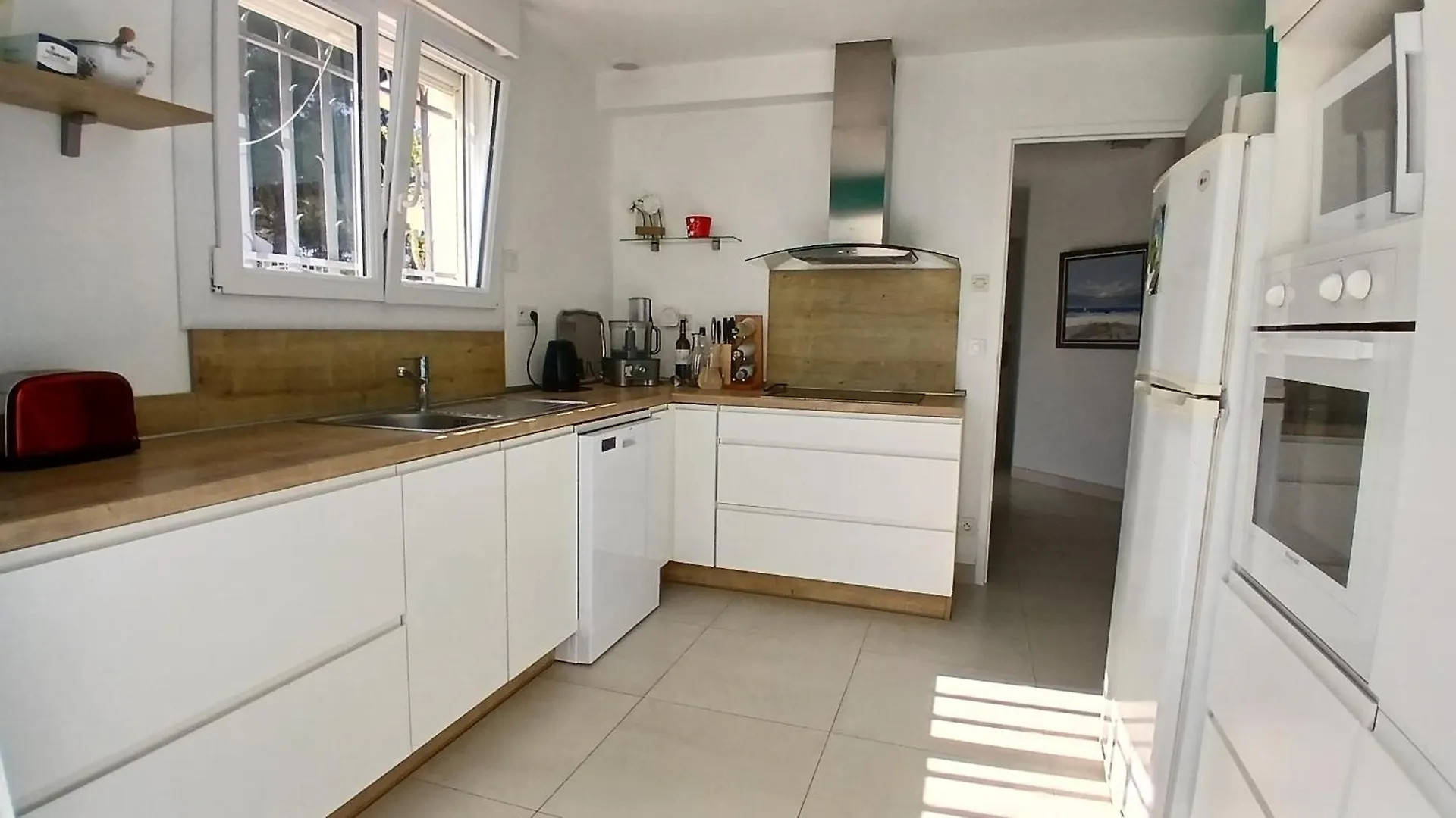 Villa Iris, Climatisee Avec 4 Chambres Et Piscine A Boulouris Sur Mer Saint-Raphaël Francia