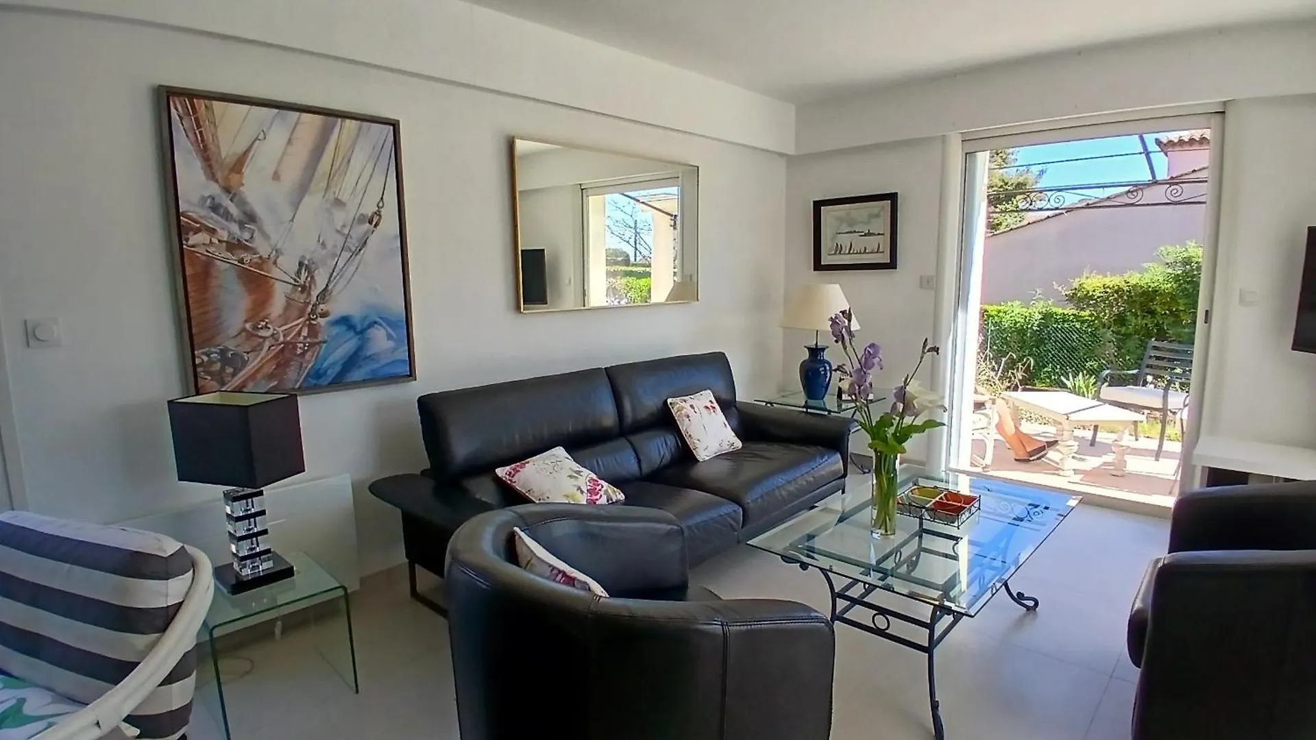 Villa Iris, Climatisee Avec 4 Chambres Et Piscine A Boulouris Sur Mer Saint-Raphael  Saint-Raphael (Var)