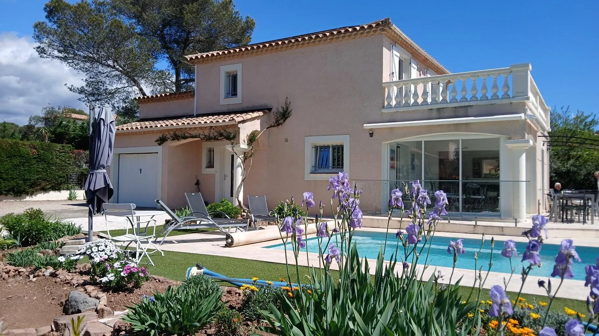 Villa Iris, Climatisee Avec 4 Chambres Et Piscine A Boulouris Sur Mer Saint-Raphael