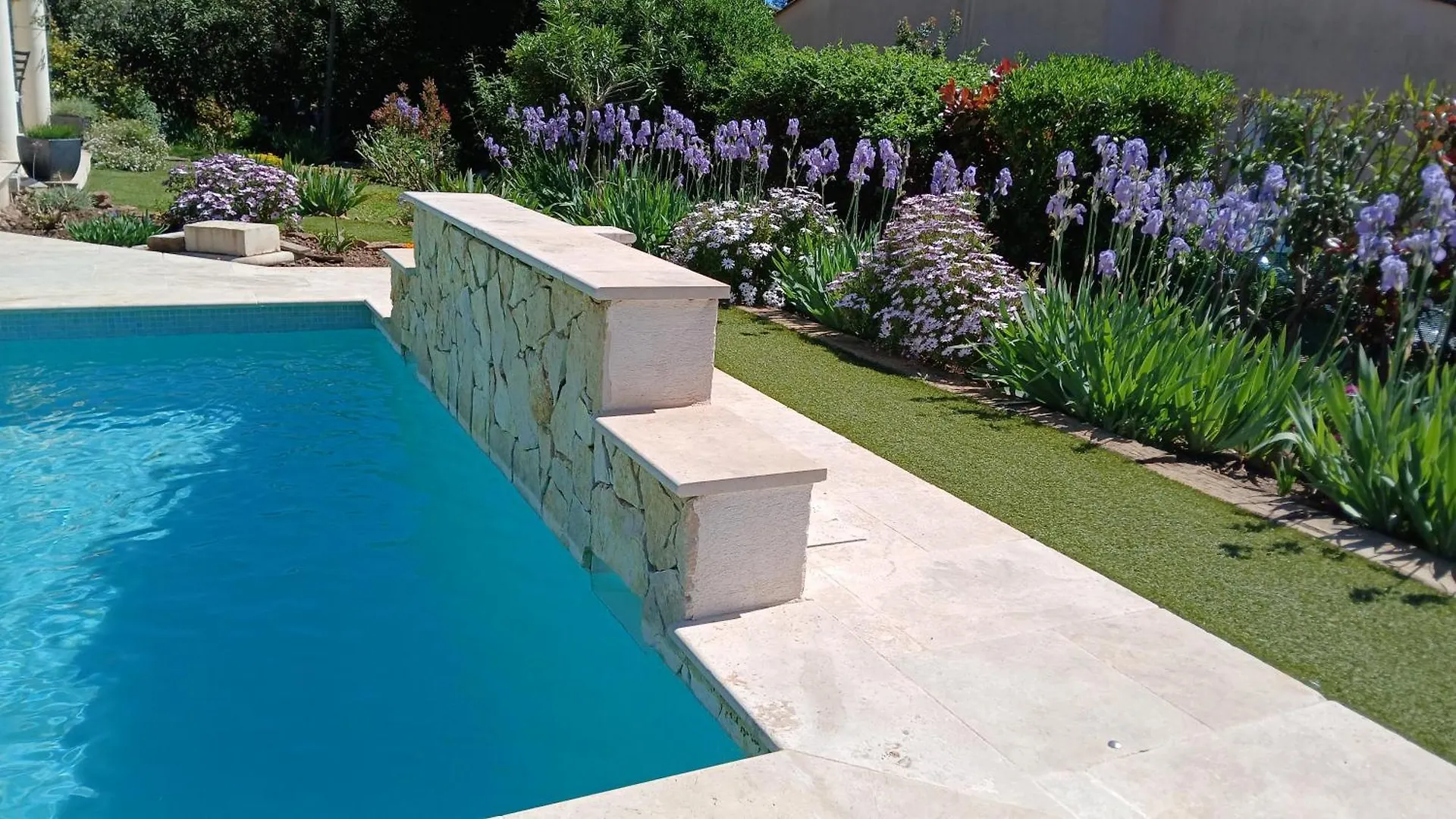 Villa Iris, Climatisee Avec 4 Chambres Et Piscine A Boulouris Sur Mer Saint-Raphael