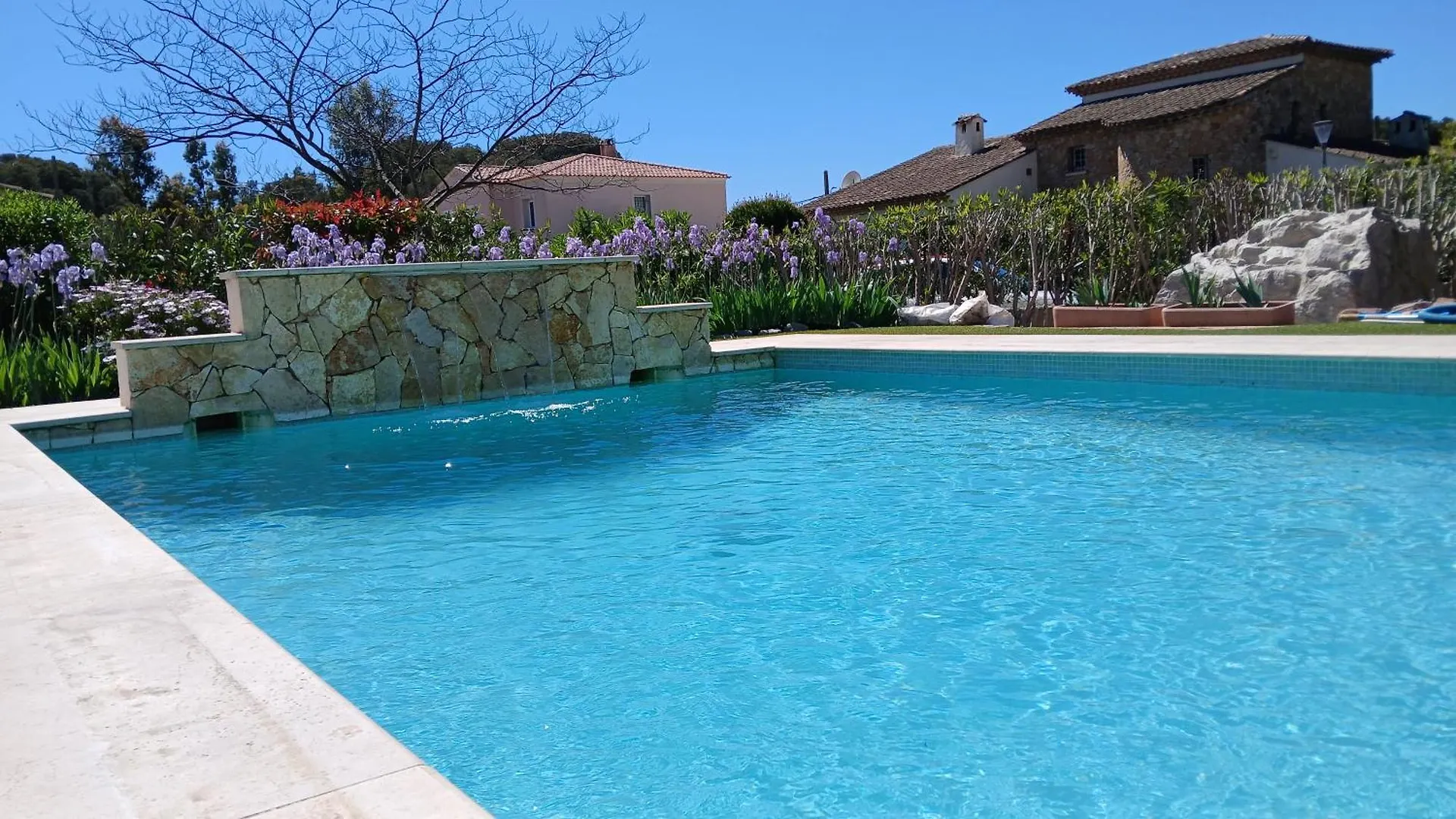 Villa Iris, Climatisee Avec 4 Chambres Et Piscine A Boulouris Sur Mer Saint-Raphael